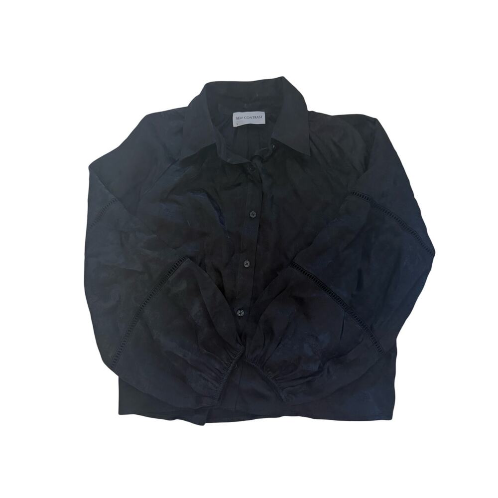 Self contrast black button up blouse